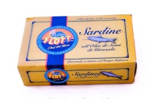 Sardine sott’olio per pasta con le sarde e finocchietto selvatico