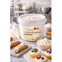 crema_di_ricotta_e_dolci_siciliani_in_cucina
