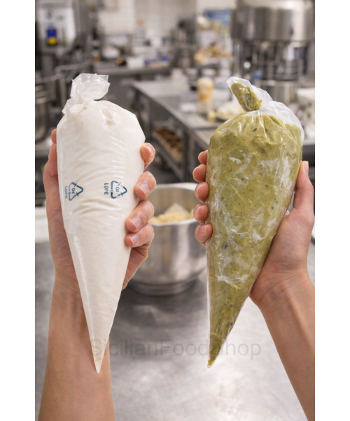 mani_e_sac__poche_di_ricotta_di_pecora_in_cucina